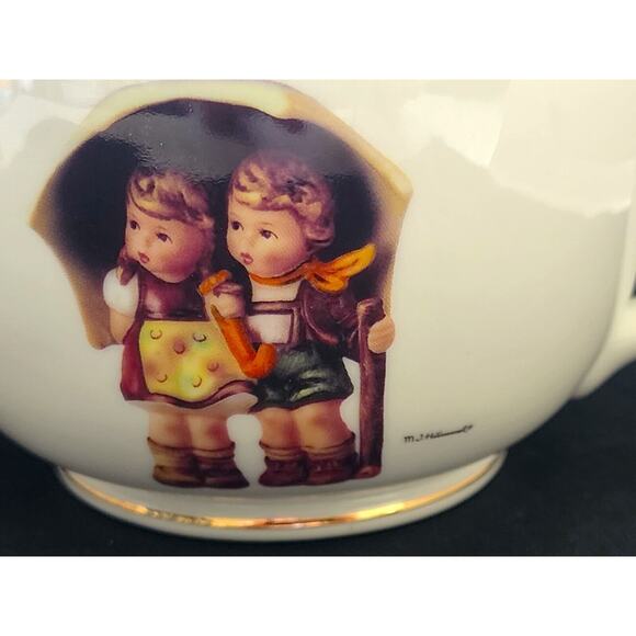 TEAPOT-MATCHING CREAMER-M.J. HUMMEL-DANBURY MINT-Porcelain-Germany-24 oz (Pot) - Picture 5 of 16